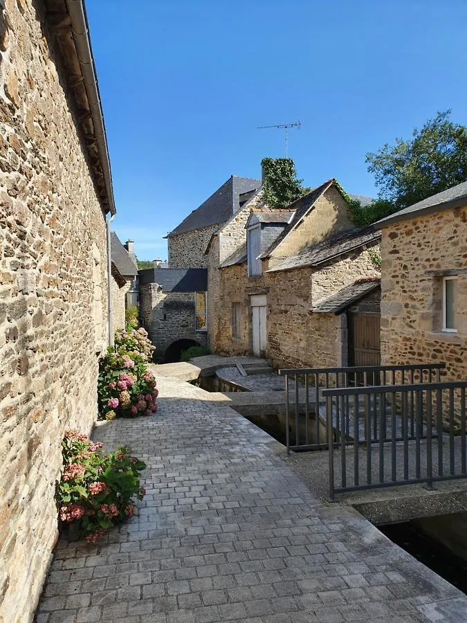 Séjour chez l'habitant Appartement les forges du lou à Jugon-les-Lacs France
