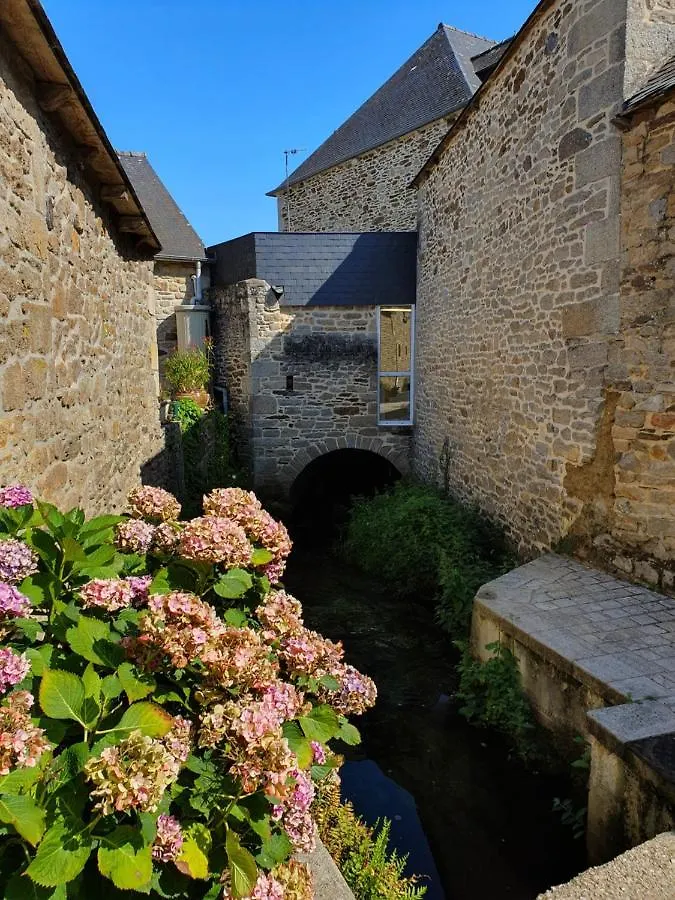 Séjour chez l'habitant Appartement les forges du lou à Jugon-les-Lacs