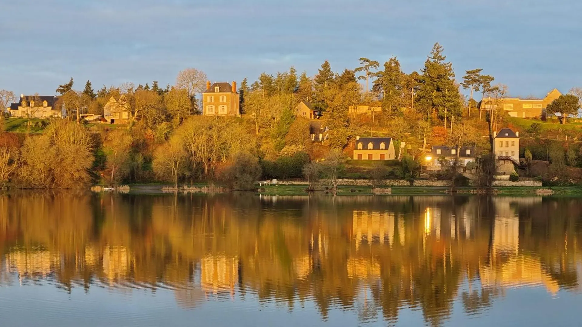 Appartement les forges du lou à Jugon-les-Lacs Séjour chez l'habitant