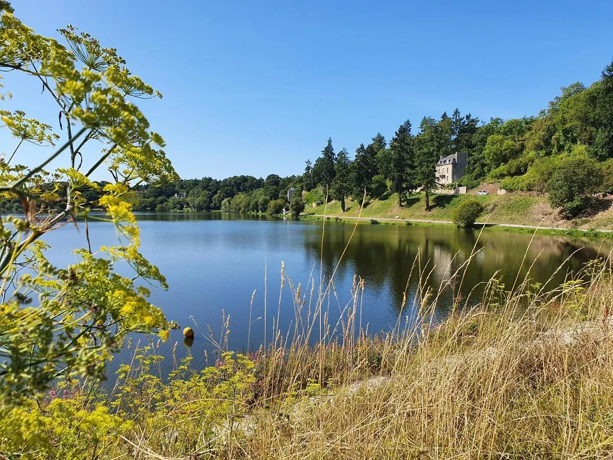 Homestay Les Forges Du Lou Apartment Jugon-les-Lacs